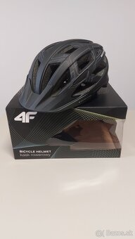 4F cyklistická helma čierna - 2