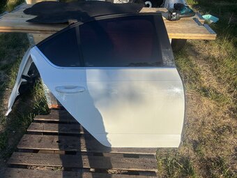 ŠKODA OCTAVIA III sedan práve zadné dvere - 2