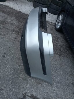 Škoda Octavia 2 zadný naraznik - 2