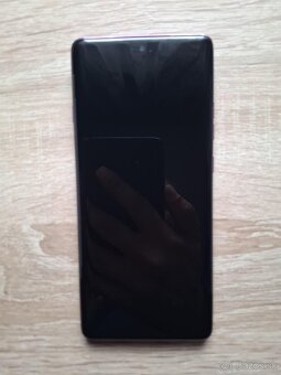 Edge 60 Pro - 2