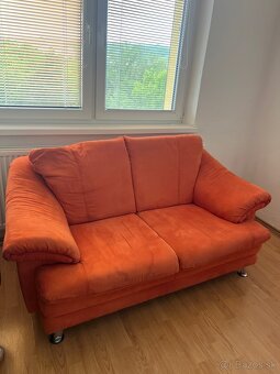 Na predaj: Pohodlný gauč a kreslo v tehlovo-oranžovej farbe - 2