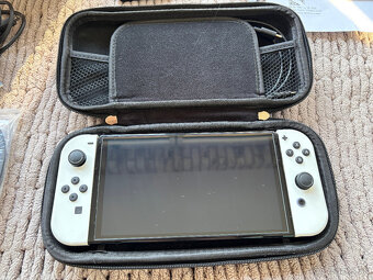 Predám Nintendo Switch OLED - 2