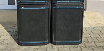 Subbas RCF LF18G401 v Peavey HiSys 118 - 2