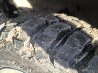 235/70 R16 BF goodrich km3 - 2