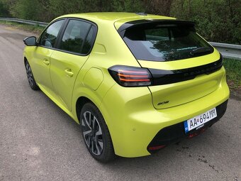 Peugeot 208 1,2 i - 2