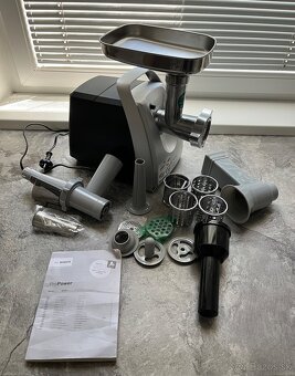 Mlynček na mäso Bosch MFW68660 2200W - 2