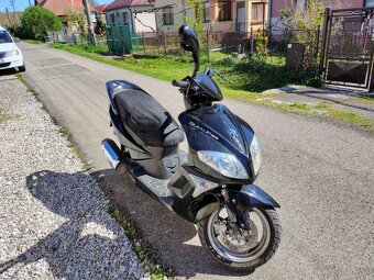 Ponúkam skúter Peugeot 125cm,platne TP,899€ - 2