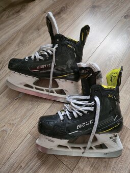 Predám Bauer M4 supreme velkost 7.5 - 2