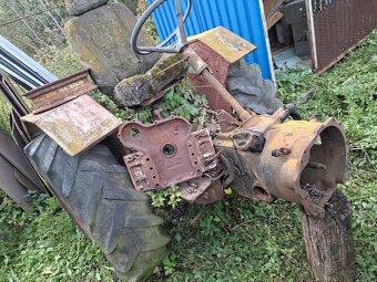 Zetor 4011 zadná časť - 2