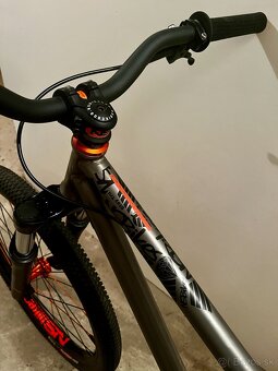 Predám NS Bikes Metropolis Sam Pilgrim. - 2