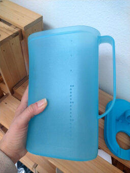 Tupperware velka kanvica, dzban s dvojitým vrchnákom - 2