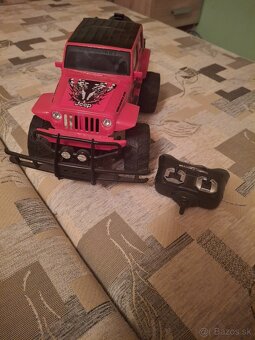Auto na dialkove ovladanie - 2