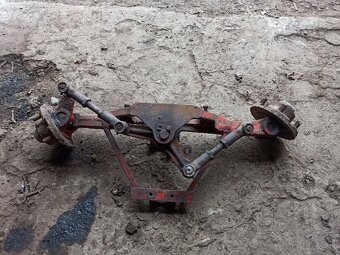 Vykyvna náprava kolesá - 2