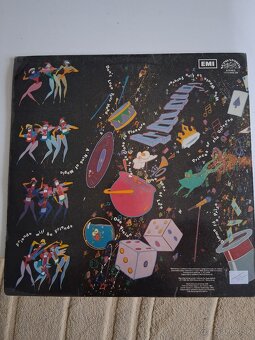 LP Queen A kind of magic - 2