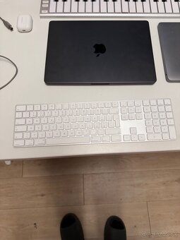 Apple Magic Keyboard SK + číselná klávesnica - 2
