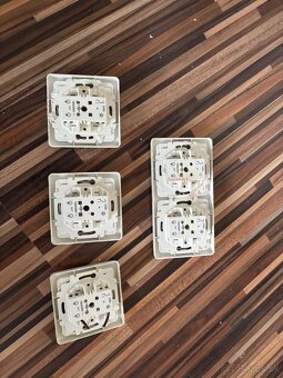 Zasuvky, vypinace ABB - 2