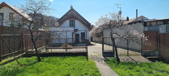Predam Rodinny dom,stavebny pozemok, 2225m2 - 2