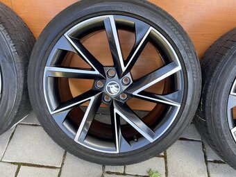 VEGA orig.skoda Superb3V 5x112 8j x19 ET 45 VW 225 45 R1 - 2