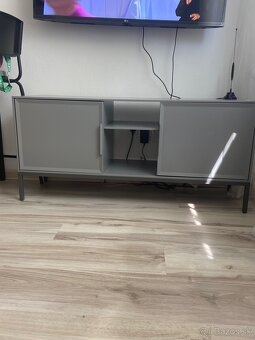 Ikea skrinka pod tv TULLSTORP - 2