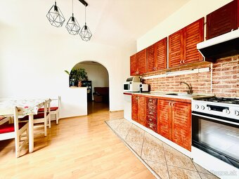 Klimatizovaný 3 izbový byt s balkónom - 2