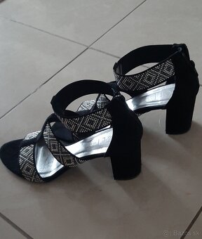 Sandale 40 - 2