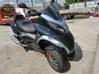 Piaggio 400 - 2