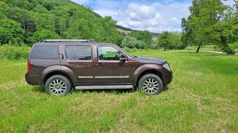 Nissan Pathfinder 3.0 DCI AT V6 - 2