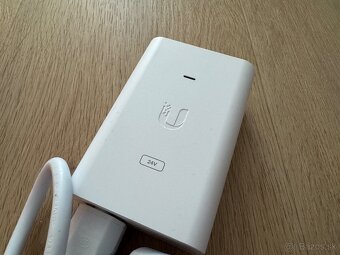 PoE Injector 24 V / 24 W – Gigabit, nepoužívaný - 2