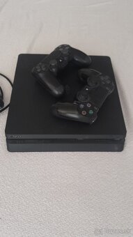 PS4 slim 500gb + hry - 2