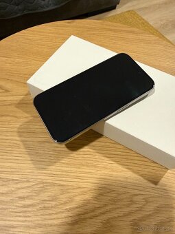 iPhone 15 Pro 128 GB White Titanium - 2
