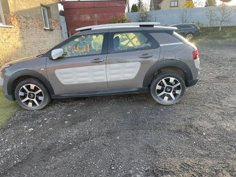 Citroen C4 Cactus 1.2 60kw, r.9/2014, klima - 2