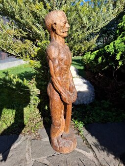 Predám starú drevorezbu signovanú JAKAROS 67 55 € - 2