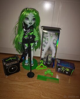 MGA Shadow High Neónová bábika Harley Limestone - 2