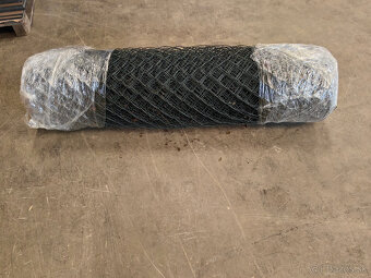 pletivo potiahnuté plasdtom zelené - 2