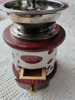 Mlynček na kávu - 2