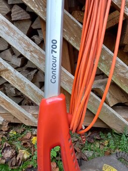 Vyžínač Flymo Contour 700 - 2