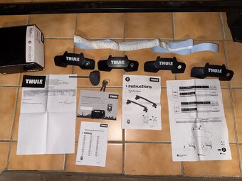 Komplet strešných nosičov Thule pre auto Toyota Prius 30 - 2