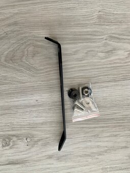 Predám držiak na výfuk - 2