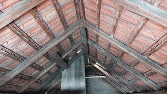 Predám za symbolickú sumu staršiu strešnú škridlu - 2