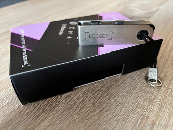 Predám LEDGER NANO S-PLUS Matte Black - 2