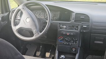 Zafira 7 miestna, 1,6 benzín - 2