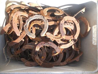 konske potkovy  POUZITE - 2