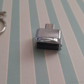 micro usb - čítacka micro SD kariet - 2