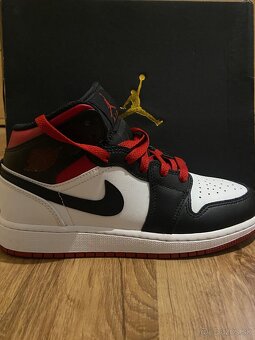Air jordan 1 mid - 2
