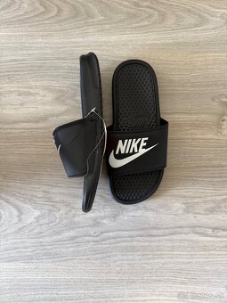 Nike šľapky - 2