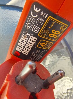 Strunová kosačka Black& Decker GL360 - 2