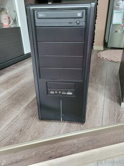 Intel pentium 3,20GHZ, 8 GB RAM, RADEON RX 550, SSD 250GB - 2