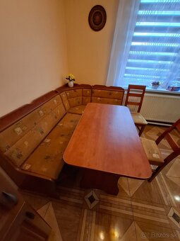 Rohova lavica,stol ,dve stolicky - 2
