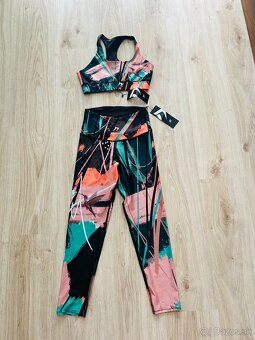KRÁSNY KOMPLET LEGÍN A PODPRSENKY slovenskej značky KFIT - 2