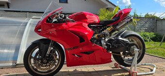 DUCATI PANIGALE V2 - 2